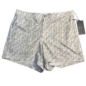 VRST Men’s Large 5” Resort Short White Silver Geo 4-Way Stretch UPF 50+